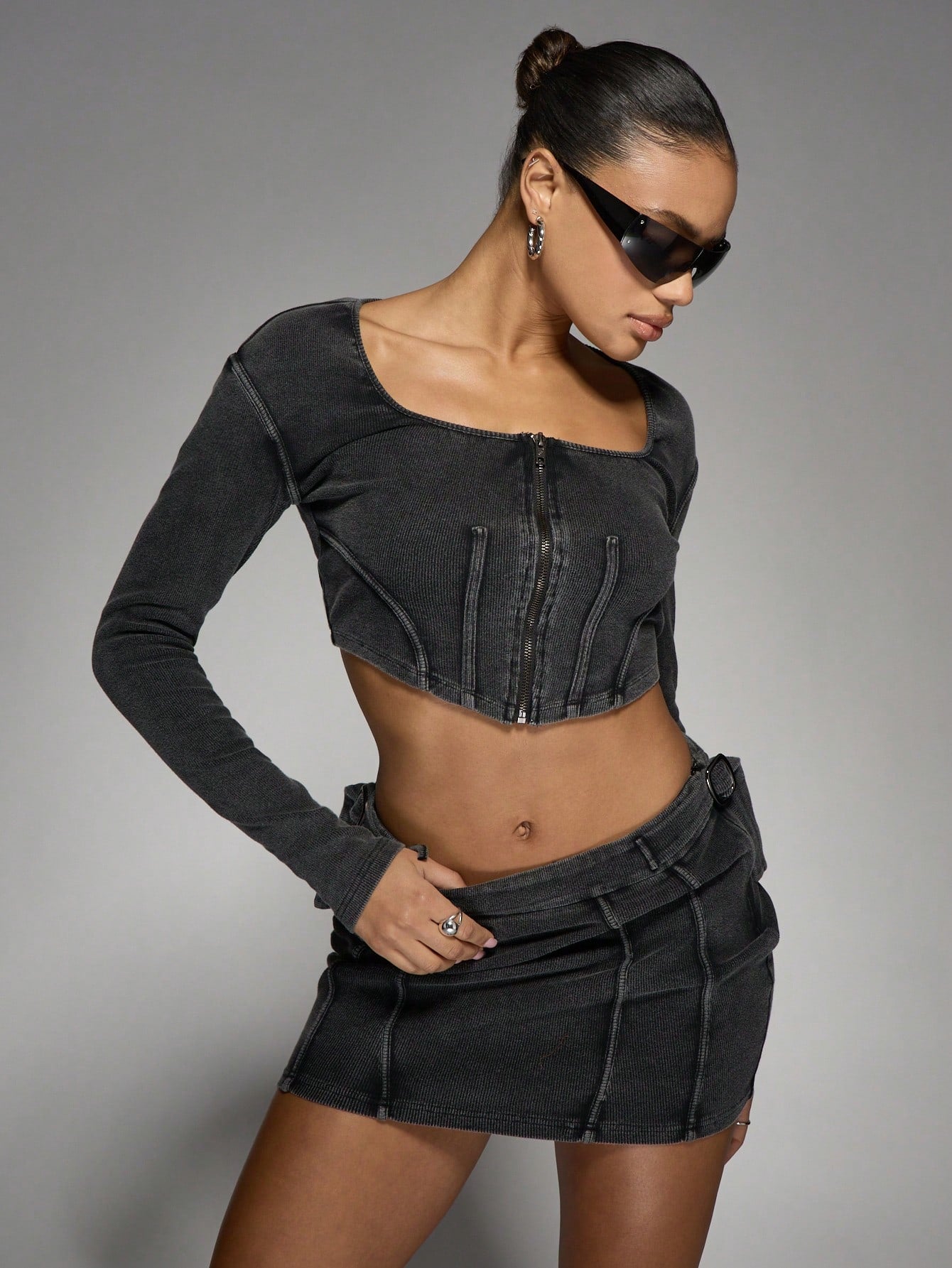 MISSGUIDED Ribbed Denim Two-Piece Set Corset Crop Top and Mini Skirt Coordinated Outfit Party Club Y2K Fashion Streetwear Zip-Up Co-Ord Set